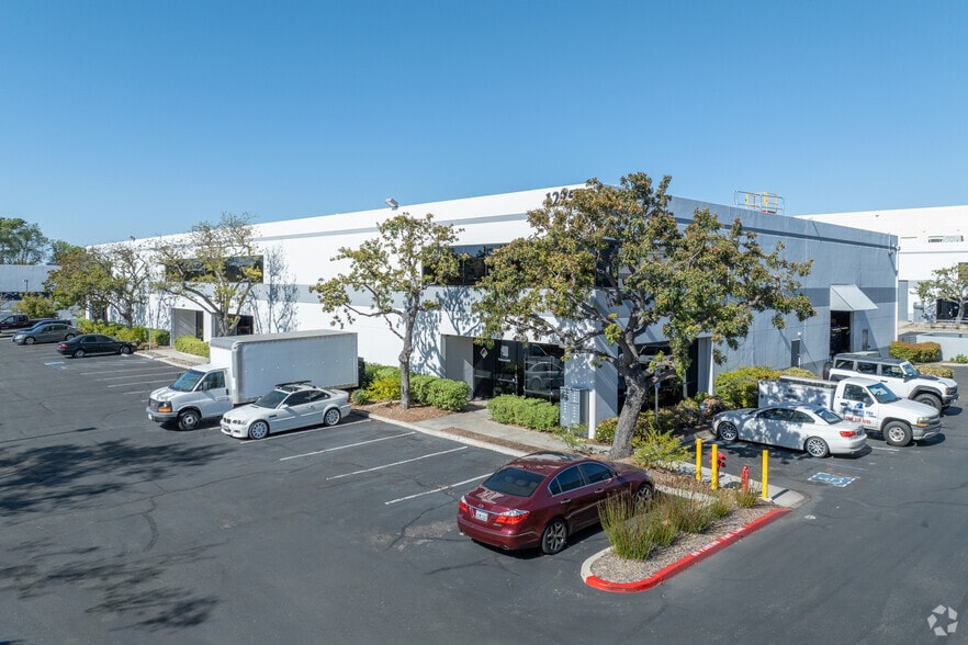 12255 Kirkham Rd, Poway, CA for lease - Primary Photo - Image 1 of 9