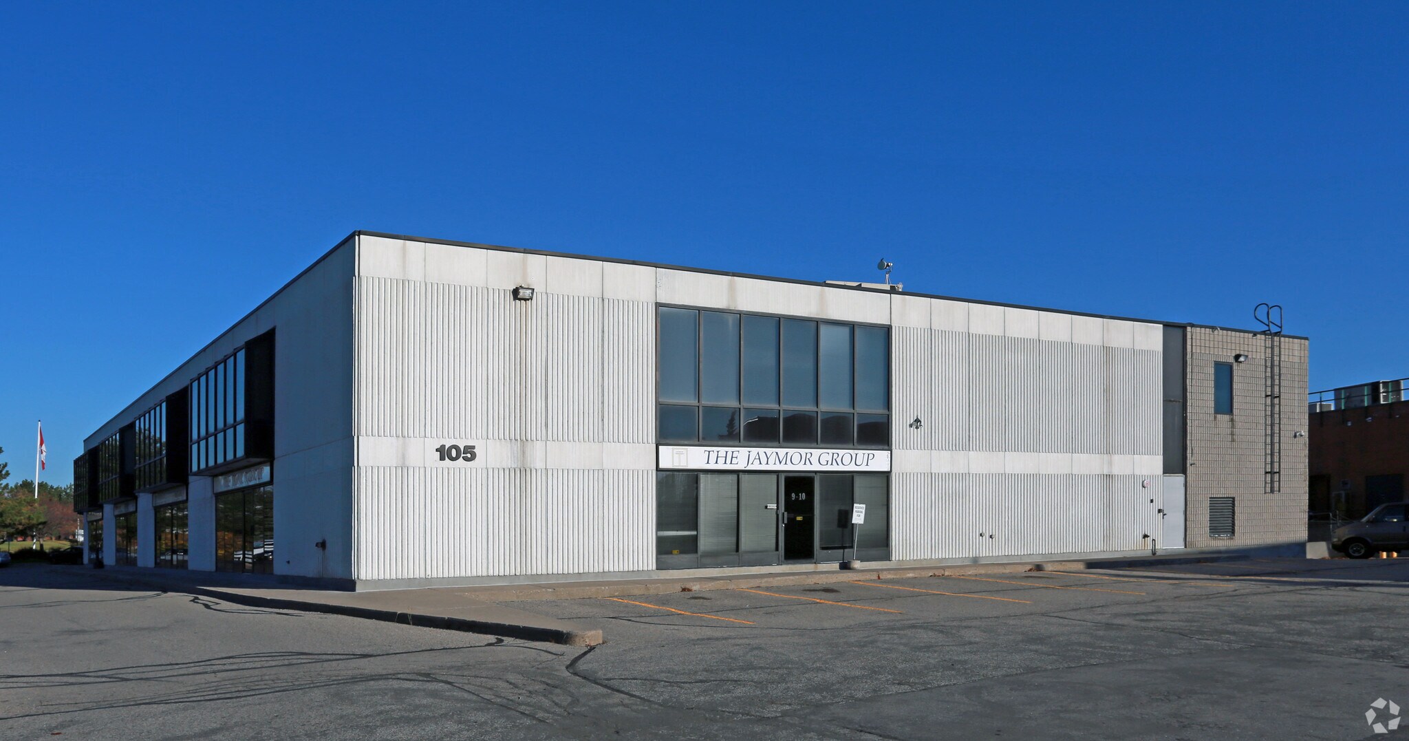 105 W Beaver Creek Rd, Richmond Hill, ON for sale Primary Photo- Image 1 of 1