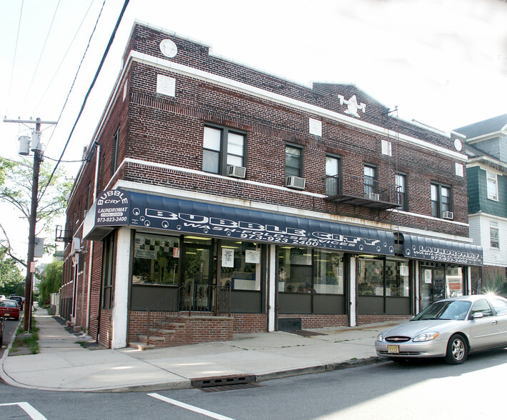 296-298 Renner Ave, Newark, NJ à vendre - Photo principale - Image 1 de 1