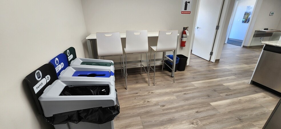 5002 56 Av, Bonnyville, AB for lease - Interior Photo - Image 2 of 6