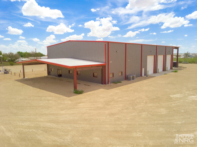 5100 FM 715, Midland, TX for lease - Building Photo - Image 3 of 11