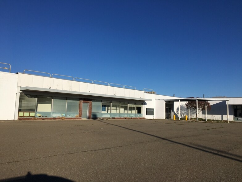 1380 Taylor Rd, Owego, NY à vendre - Photo du bâtiment - Image 3 de 6