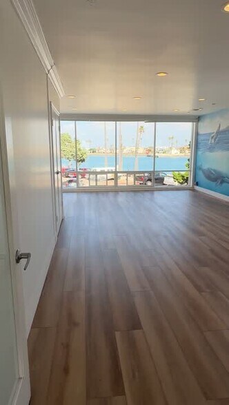 2909 Ocean Dr, Oxnard, CA à louer - Vidéo sur l’inscription commerciale - Image 3 de 20