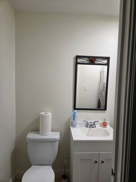 410 E Main St, Hummelstown, PA à louer - Photo du bâtiment - Image 3 de 6