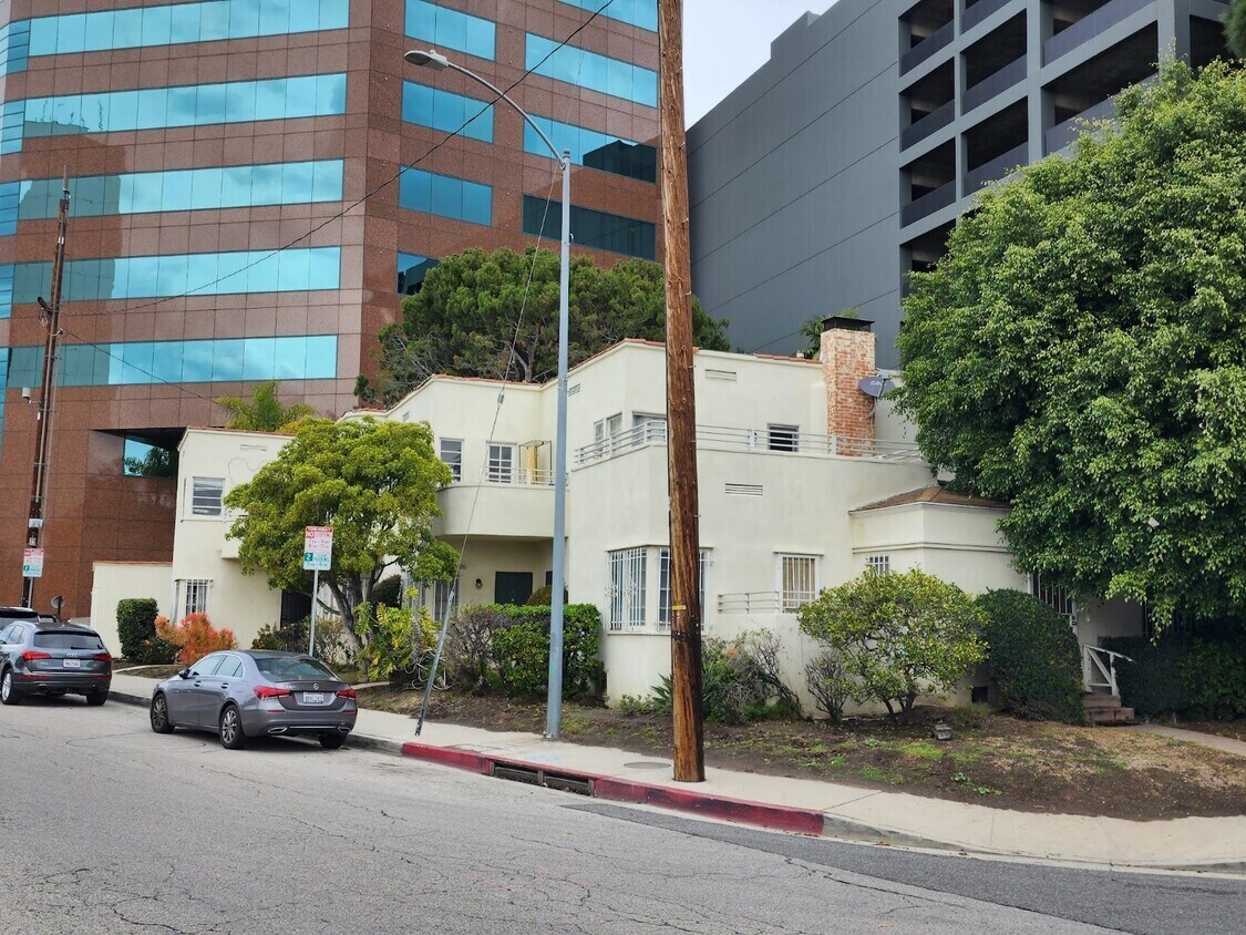 1220 Veteran Ave, Los Angeles, CA à vendre Photo principale- Image 1 de 9