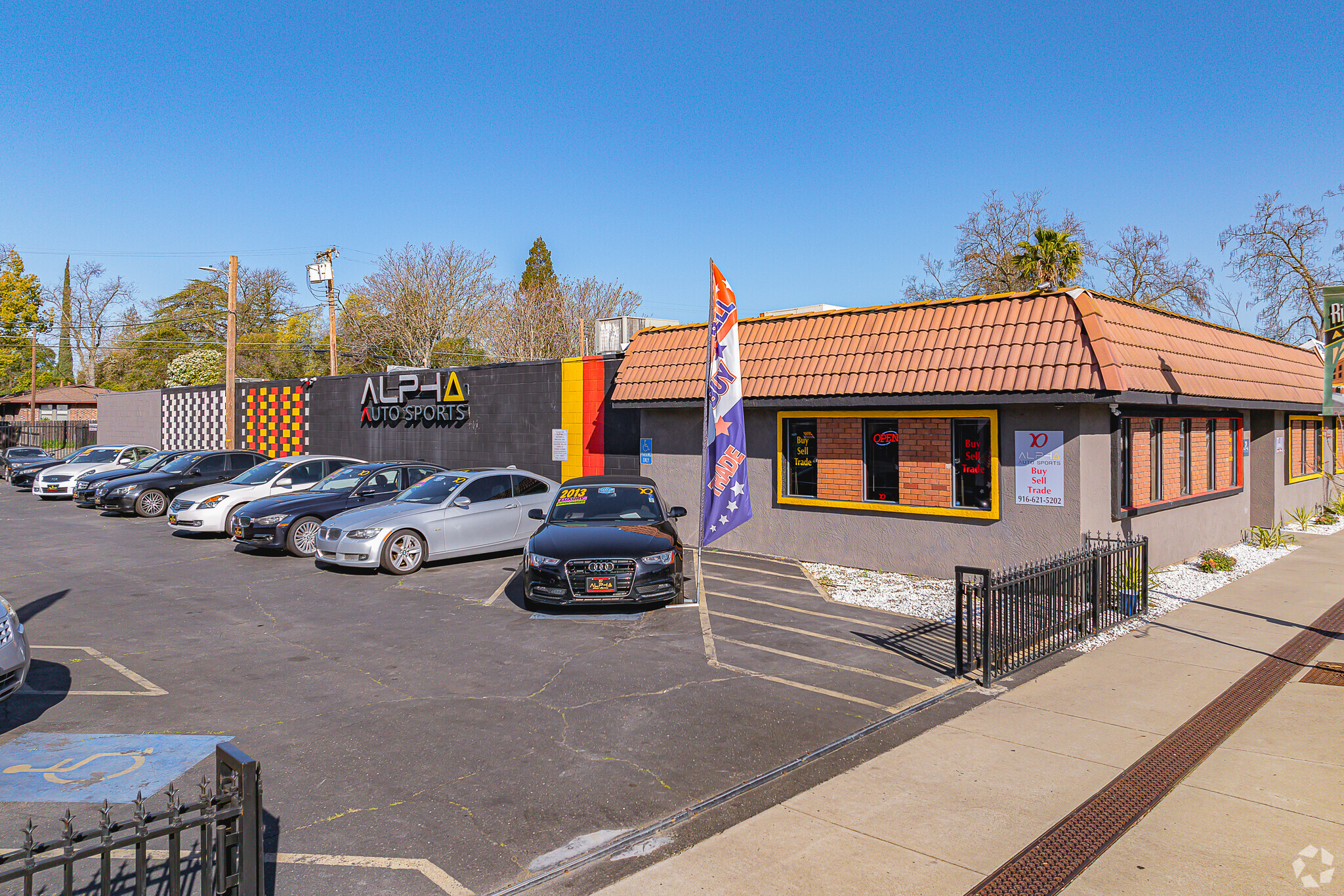 216-220 Riverside Ave, Roseville, CA for lease Primary Photo- Image 1 of 22