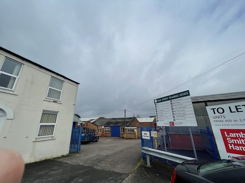 Oak St, Brierley Hill for lease - Building Photo - Image 1 of 6