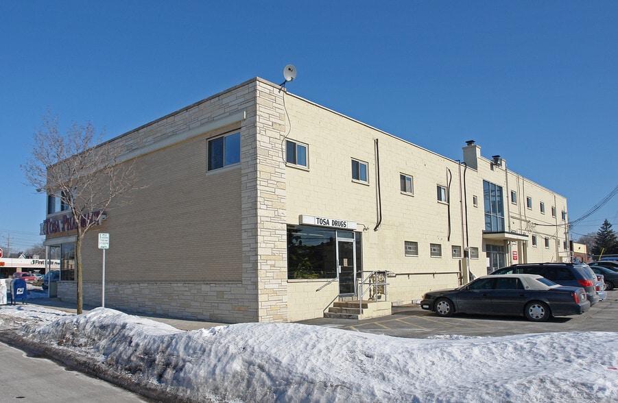 9235 W Capitol Dr, Milwaukee, WI à louer - Photo du bâtiment - Image 3 de 5