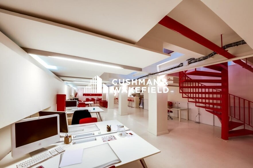 Bureau dans Neuilly-sur-Seine à louer - Photo intérieure - Image 3 de 12