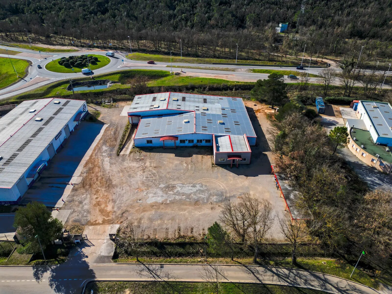 Flex in Brignoles for sale Building Photo- Image 1 of 17