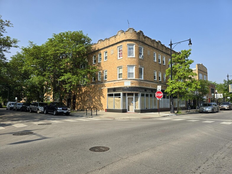 3301-3305 W Bryn Mawr Ave, Chicago, IL à louer - Photo du bâtiment - Image 2 de 7