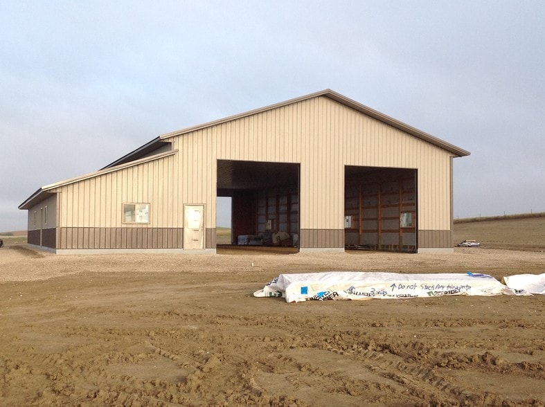 2969 133rd J Ave SW, Arnegard, ND à vendre - Photo du bâtiment - Image 3 de 8