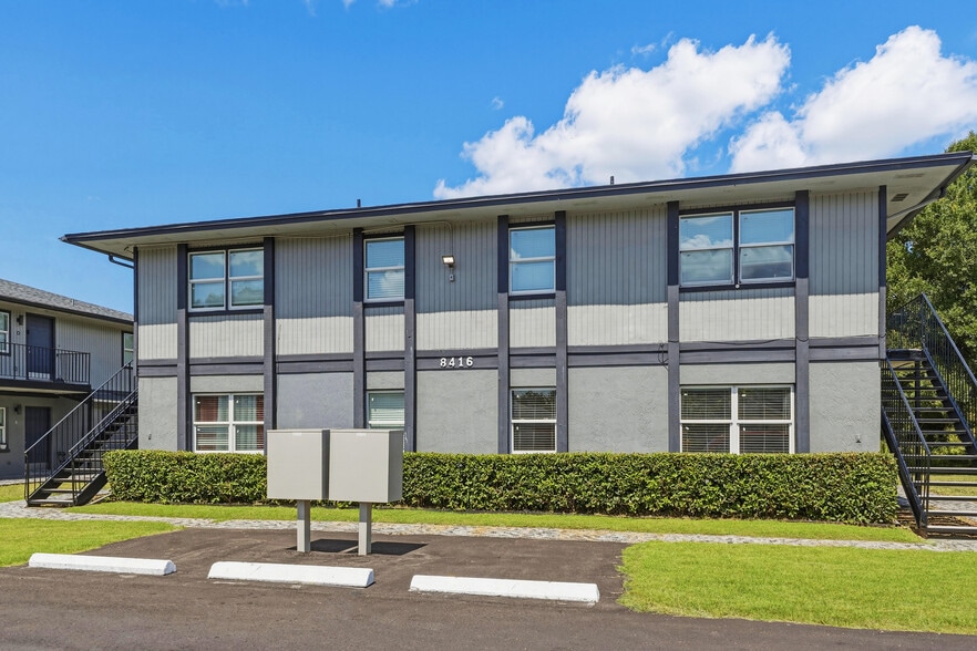 8412-8420 N Lois Ave, Tampa, FL for sale - Building Photo - Image 2 of 35