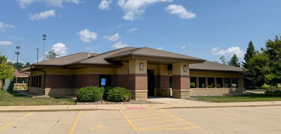 3310 E Euclid Ave, Des Moines, IA for sale - Building Photo - Image 1 of 1