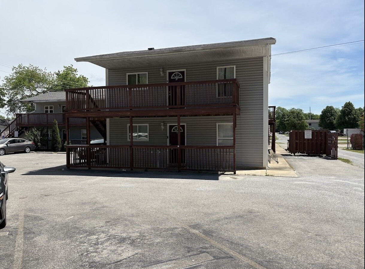 317 E Mill St, Carbondale, IL for sale Primary Photo- Image 1 of 2