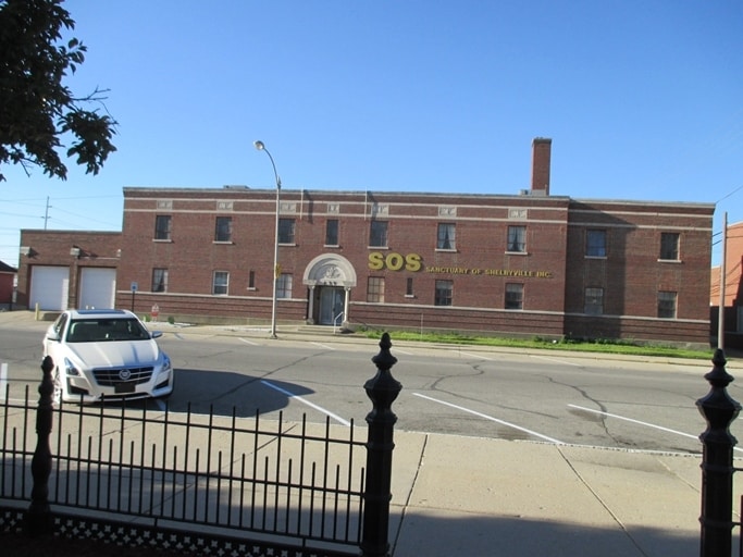 Shelbyville Central Business District portfolio of 5 properties for sale on LoopNet.ca - Primary Photo - Image 3 of 5