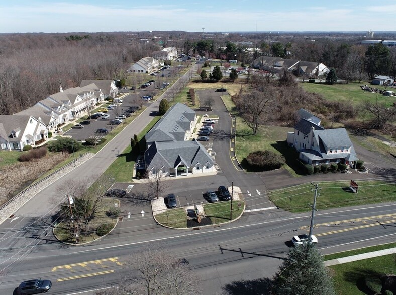 668 Woodbourne Rd, Langhorne, PA for lease - Aerial - Image 3 of 7