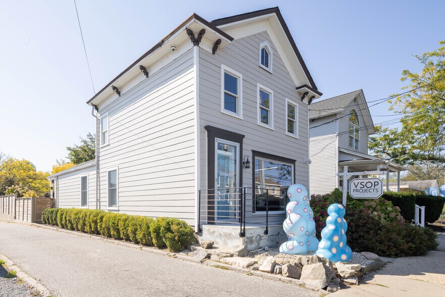311 Front St, Greenport, NY à vendre - Photo du bâtiment - Image 3 de 21