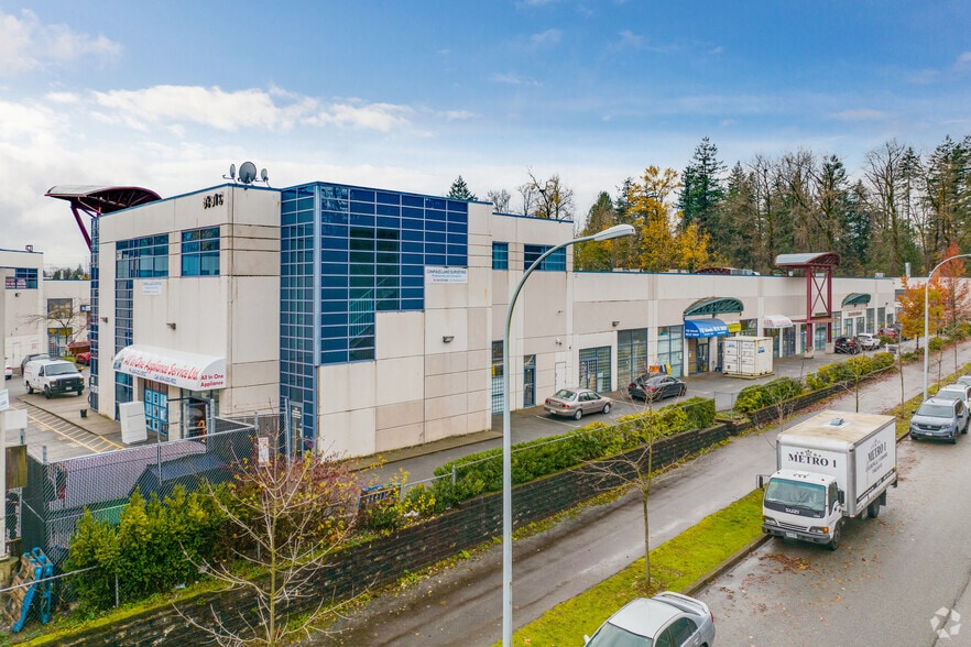 8381 128th St, Surrey, BC à louer - Photo du bâtiment - Image 3 de 3