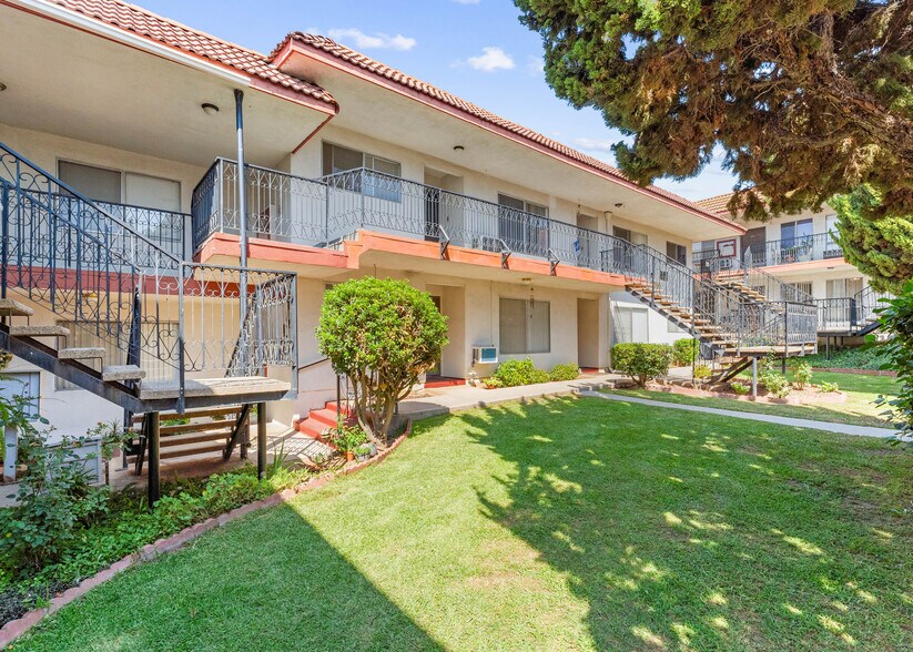 950 Walnut, La Habra, CA à vendre - Photo du bâtiment - Image 3 de 10