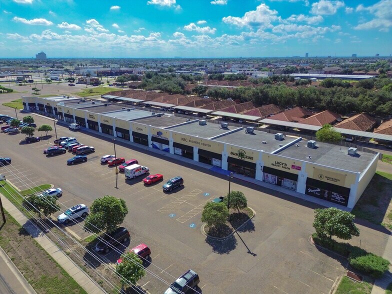 2501-2519 Buddy Owens Blvd, McAllen, TX à vendre - Photo du bâtiment - Image 3 de 10