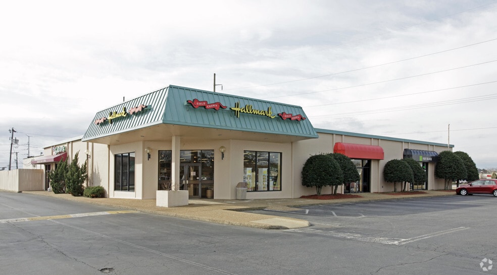 1637-1641 Hilltop West Shopping Ctr, Virginia Beach, VA for lease - Primary Photo - Image 1 of 4