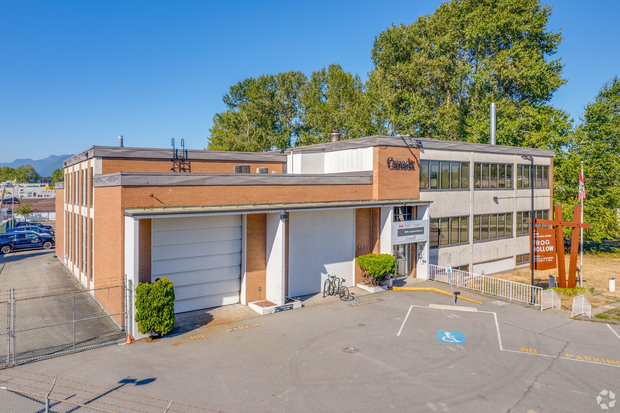 3625 Lougheed Hwy, Vancouver, BC à vendre Photo principale- Image 1 de 1