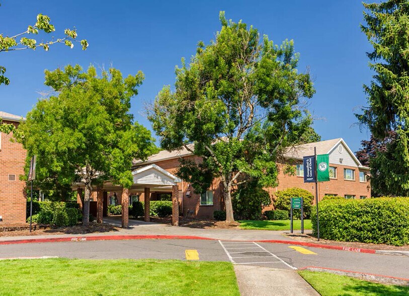 8435 NE Glisan St, Portland, OR for sale - Building Photo - Image 3 of 17