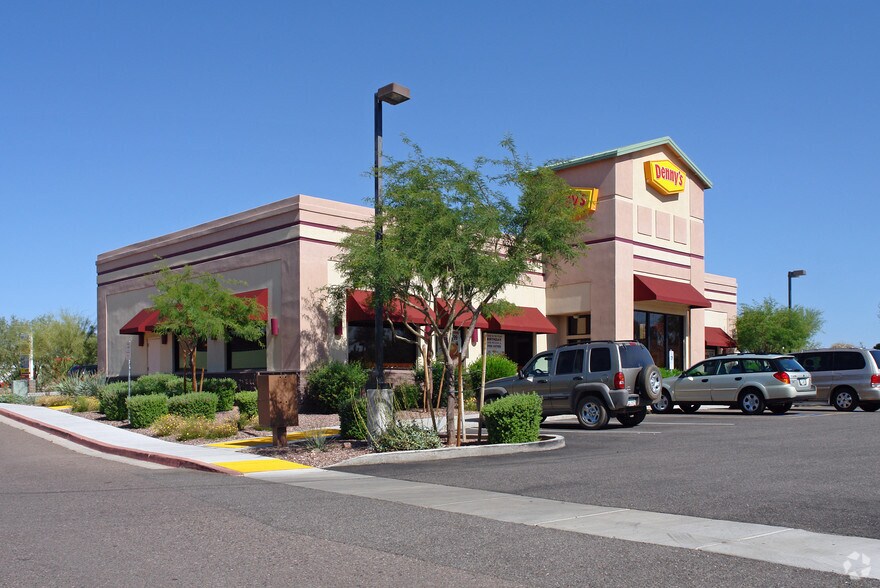 4121 W Anthem Way, Phoenix, AZ à louer - Photo du bâtiment - Image 2 de 10