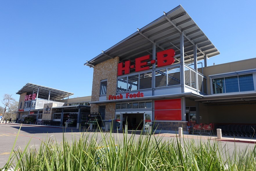 90 Oak Dr, Lake Jackson, TX à louer - Photo du bâtiment - Image 1 de 2