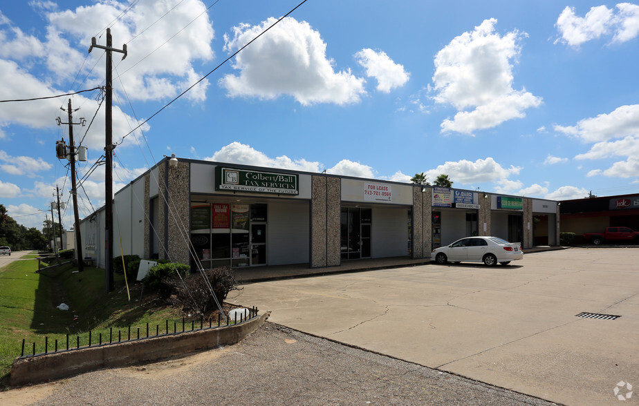 3404-3412 Mangum Rd, Houston, TX for sale - Primary Photo - Image 1 of 1