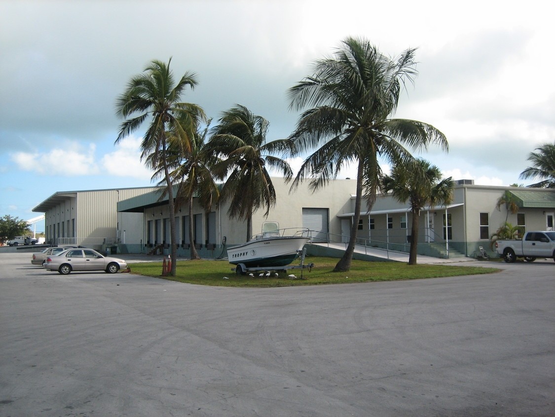 121 Overseas Hwy, Key West, FL à louer Photo du bâtiment- Image 1 de 22