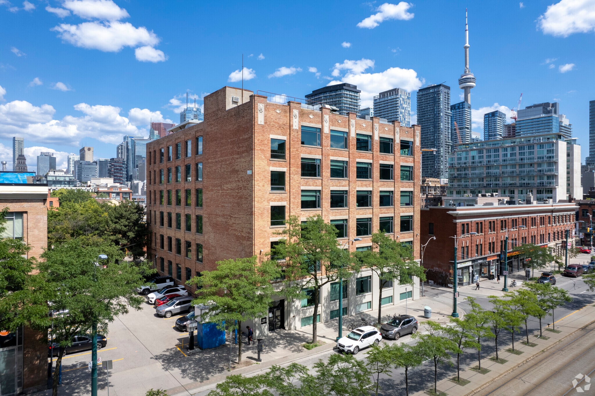 185 Spadina Ave, Toronto, ON for lease Primary Photo- Image 1 of 5