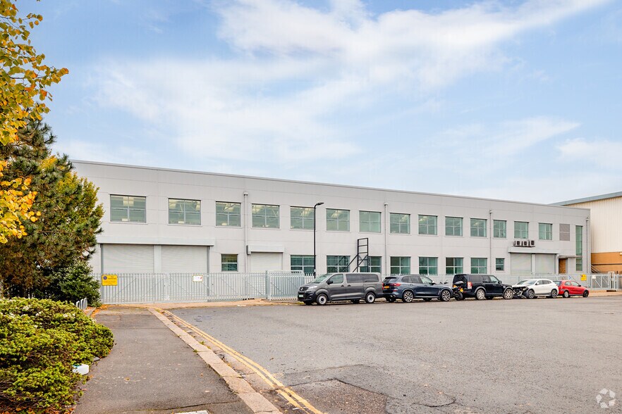 Belvue Rd, Northolt à vendre - Photo du bâtiment - Image 2 de 26