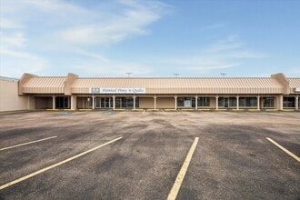 1001-1023 S Broadway St, La Porte, TX à louer Photo intérieure- Image 2 de 14