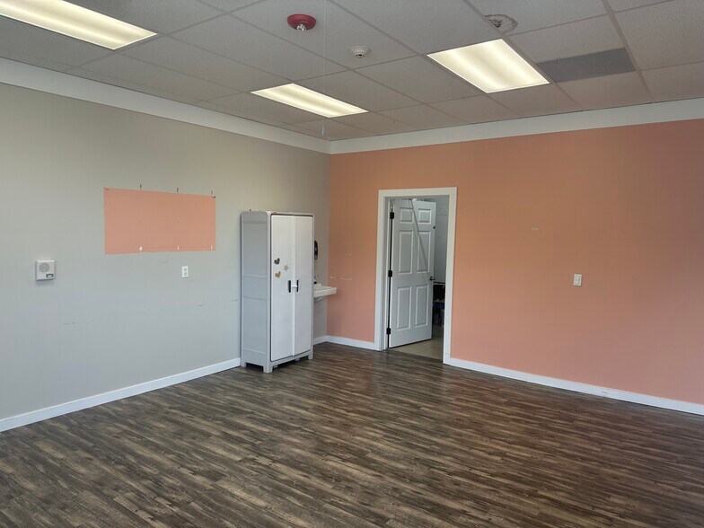 1210 Noccalula Rd, Gadsden, AL à vendre - Photo intérieure - Image 2 de 6