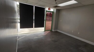 21113 Johnson St, Pembroke Pines, FL à louer Photo intérieure- Image 2 de 4