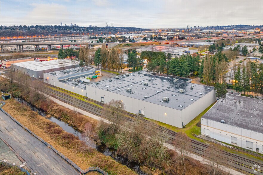 69-71 Glacier St, Coquitlam, BC à louer - Aérien - Image 3 de 6