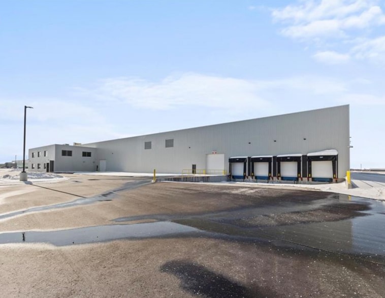 395 Patillo Rd, Tecumseh, ON for lease - Building Photo - Image 2 of 5