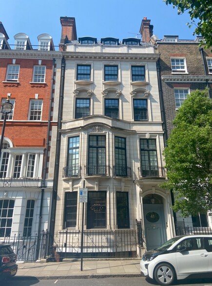 41 Harley St, Londres à louer - Photo du bâtiment - Image 1 de 1