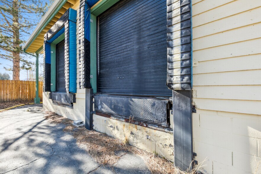 3716-3717 Osgood ave, South Lake Tahoe, CA à vendre - Photo du bâtiment - Image 3 de 17