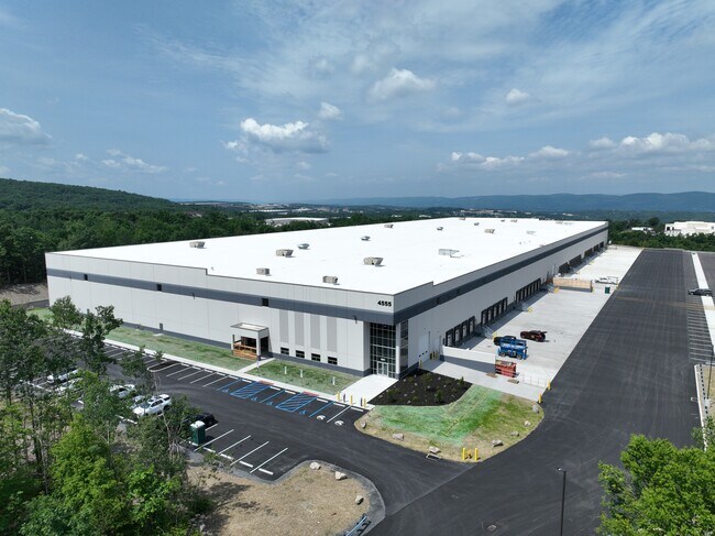 Plus de détails pour 4555 Oldfield Blvd, Pittston, PA - Industriel à louer