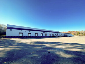 6924 Orr Rd, Charlotte, NC for lease Building Photo- Image 2 of 4