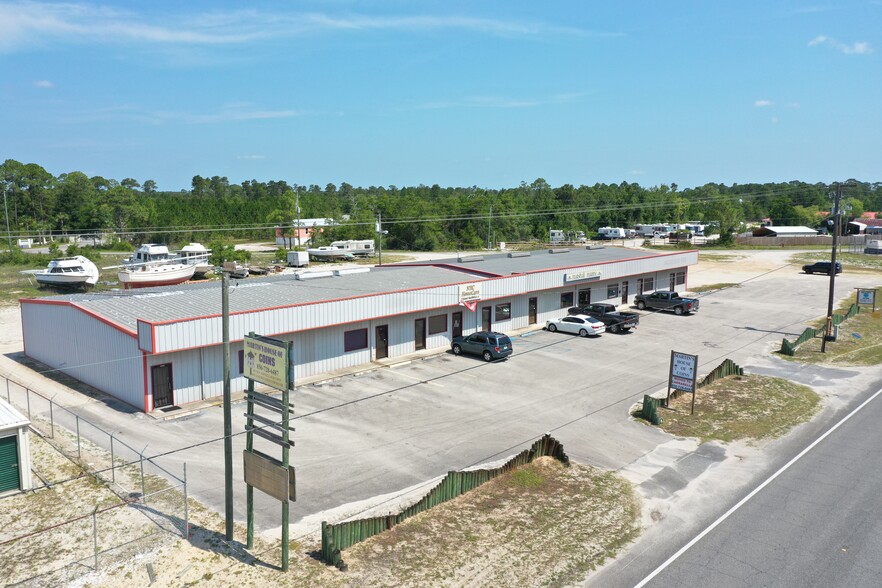 1617 Highway 98 W, Carrabelle, FL à vendre - Photo du bâtiment - Image 1 de 1