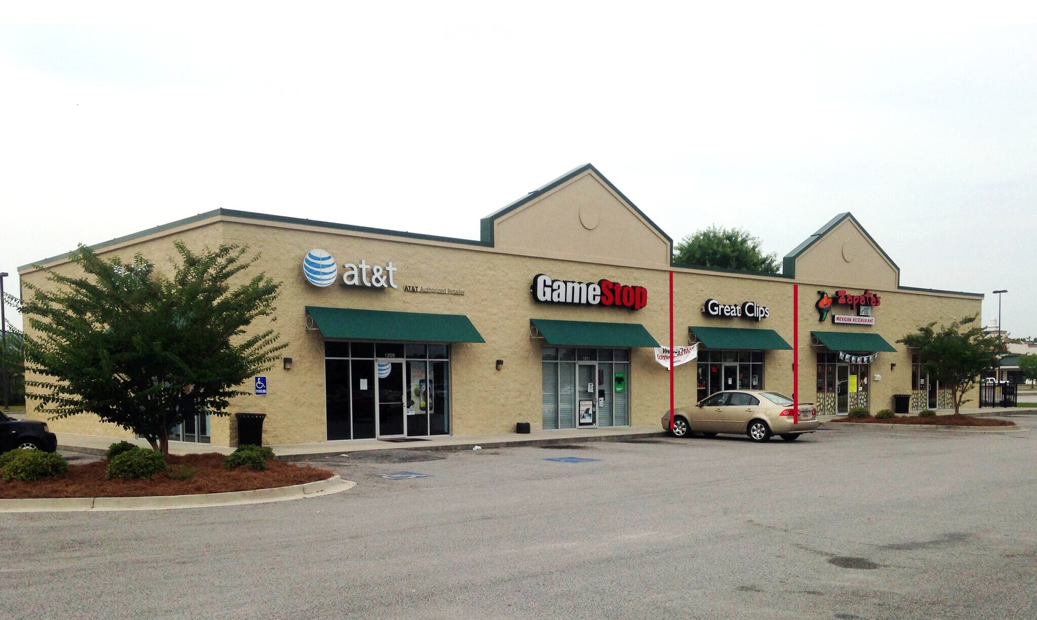 1209-1217 Retail Row, Hartsville, SC à louer Photo du bâtiment- Image 1 de 2