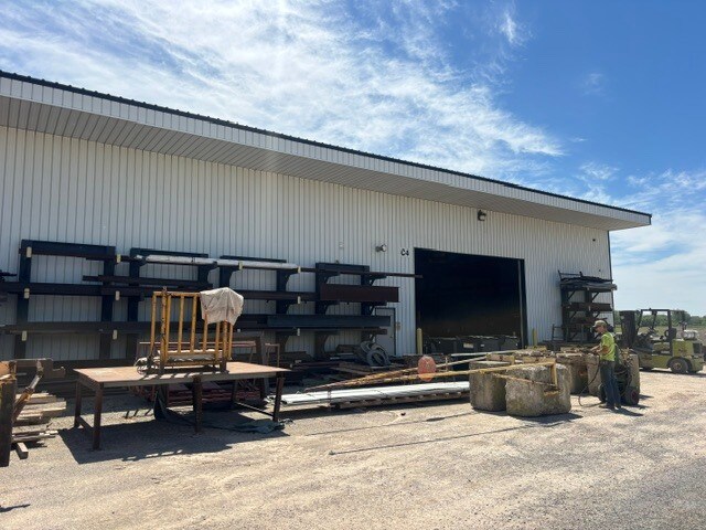 Plus de détails pour 4424 Dickinson Rd, De Pere, WI - Industriel à louer