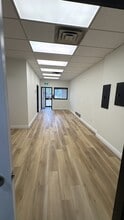 2751-2787 Thamesgate Rd, Mississauga, ON à louer Photo intérieure- Image 2 de 6