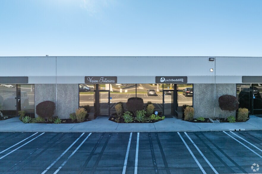 16691 Gothard St, Huntington Beach, CA à louer - Photo du bâtiment - Image 3 de 7