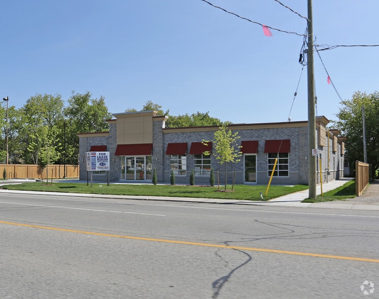 2055 Dundas St, London, ON for sale - Primary Photo - Image 1 of 1