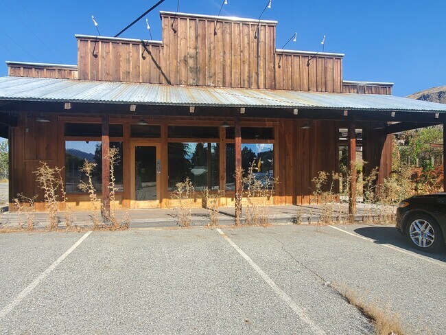 Plus de détails pour 900 E Methow Valley Hwy, Twisp, WA - Commerce de détail à vendre